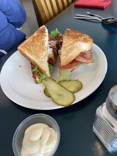 A BLT with pickles