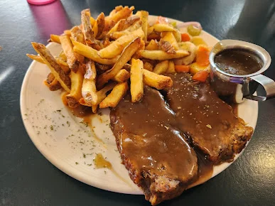 Hot beef with gravy and fries